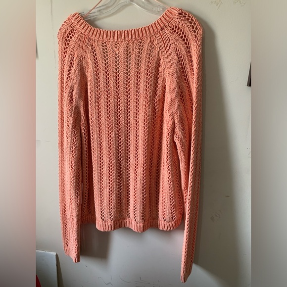 Coral crochet v neck sweater - Picture 2 of 6
